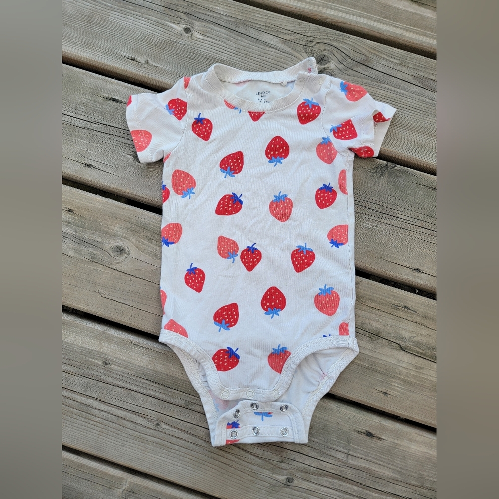 Baby girl strawberry print white onesie w/ adjustable snaps – 6-9M